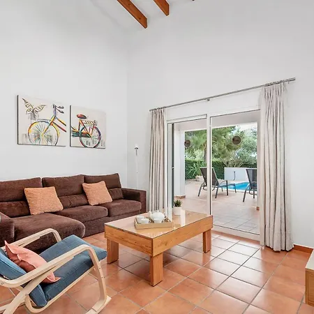 Biniana 3 Bedroom Villa, Binisafuller וילה Binisafua