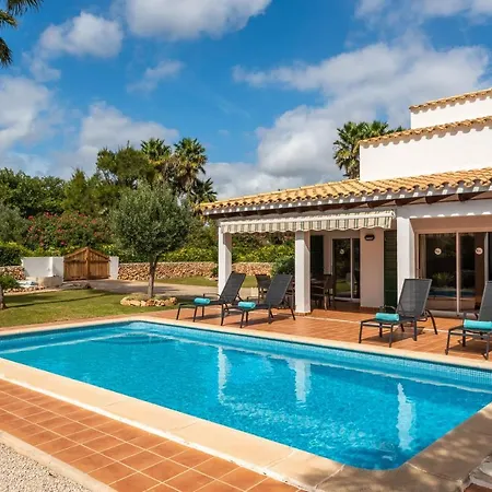 Biniana 3 Bedroom Villa, Binisafuller